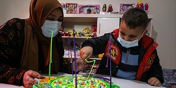 معلمات رياض الأطفال في غزة.. رواتب أقلّ من متواضعة
