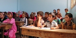 مئات الطلاب الفلسطينيين في الشمال السوري يواجهون مستقبلاً ضبابياً