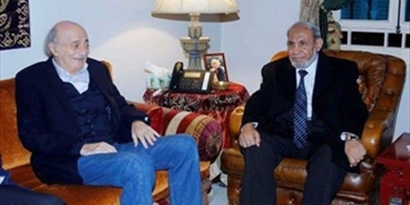 وفد حركة حماس برئاسة الدكتور محمود الزهار يلتقي الأستاذ وليد جنبلاط