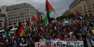 في ذكرى النكبة.. يهود يتظاهرون دعما لحقوق الفلسطينيين في العاصمة الالمانية برلين