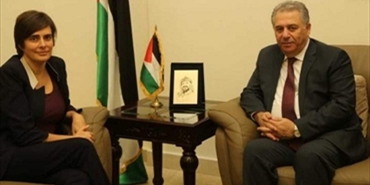 دبور عرض مع سفيرة كندا الاوضاع المعيشية والحياتية للاجئين الفلسطينيين
