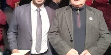 "طلال أبو غزالة" يتبنّى المخترع الفلسطيني "محمد عوض".. وشهادة تكريمٍ من الحريري