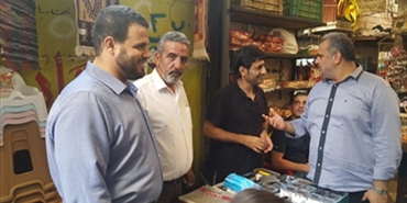 حماس تجول في سوق مخيم عين الحلوة التجاري مؤكدة على أمن واستقرار المخيم