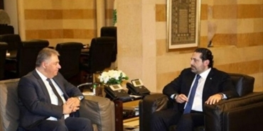 دبور يبحث مع الحريري الحفاظ على أمن واستقرار المخيمات