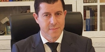 عكاوي منتقداً قرار نقابة الصيارفة.. الفلسطيني  يدخل أكثر من  15 مليون دولار نقدًا على السوق اللبناني شهريًّا  