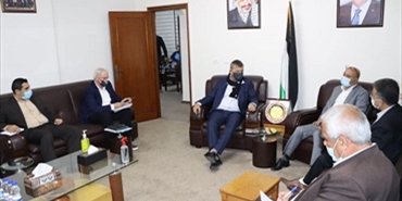 منظمة التحرير و«الأونروا» تؤكدان على وضع خطة استراتيجية لمواجهة الأزمة المالية
