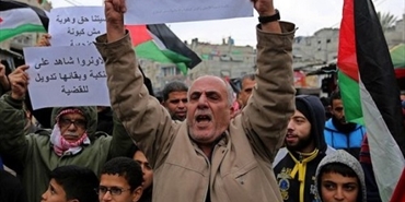 القوى الفلسطينية تدعو وكالة الغوث للتراجع عن قرارين خطيرين