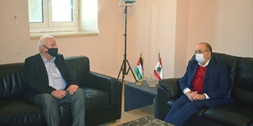 أبو العردات ومنيمنة يبحثان أوضاع اللاجئين الفلسطينيين في لبنان