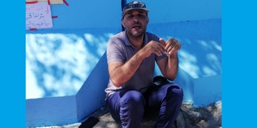 تدهور الحالة الصحية للاجئ الفلسطيني أنور موسى المضرب عن الطعام أمام مكتب الأونروا في بيروت