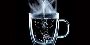 7 فوائد لشرب الماء الساخن على مدار اليوم.. تعرف عليها