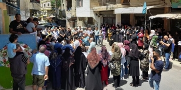 وقفة في مخيم «برج الشمالي» رفضا لتقليص خدمات «الأونروا»