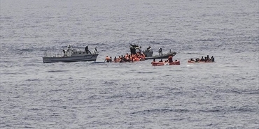 سفينة على متنها فلسطينيون تغرق قبالة اليونان