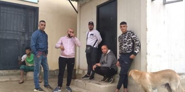 محتجون في مخيم نهر البارد يغلقون مكاتب الأونروا لمطالبتها بالوقوف أمام مسؤولياتها تجاه اللاجئين