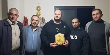 المؤسسة الفلسطينية للشباب والرياضة في لبنان تكرم البطل الدولي الفلسطيني مصطفى ابو ناصر الحائز على ذهبية آسيا للقوة البدنية