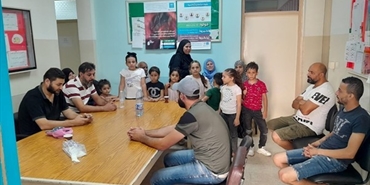 المزيد من العائلات تنضم لاعتصام «الشؤون» في مخيم عين الحلوة