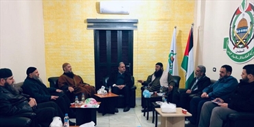 حماس تستقبل وفداً قيادياً من عصبة الأنصار الإسلامية.. لموقف فلسطيني موحد في مواجهة صفقة القرن