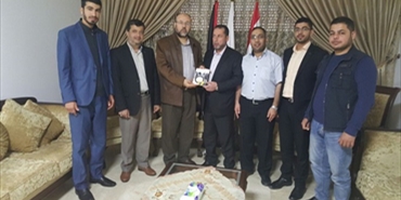 بركة يستقبل وفد الحملة الدولية للتضامن مع الأسرى