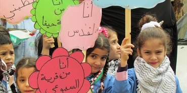 أطفال "البداوي" يتضامنون مع الأسرى في سجون الإحتلال