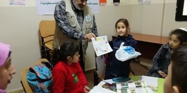 الإغاثة الفلسطينية تكرم طلابها المتفوقين