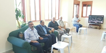 وفد من حركة حماس يعزي رئيس بلدية درب السيم بوفاة والدته