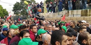 مسيرة جماهيرية لبنانية فلسطينية في بيروت رفضاً لقرار ترامب بشأن القدس