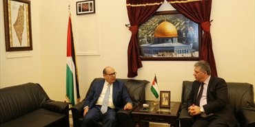 دبور بحث وحبيب افرام في أوضاع الفلسطينيين