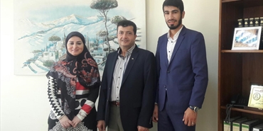 حماس تزور المدير العام للشؤون السياسية واللاجئين