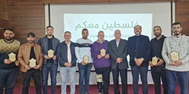 حماس تكرم متطوعي حملة فلسطين معكم لدعم أهلنا المنكوبين في سوريا