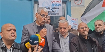 لاجئون فلسطينيون في البداوي يحتجون على خفض الرواتب وتقليص الخدمات