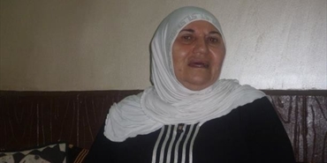 "مريم" من مخيم برج البراجنة تروي: "أمّي نسيتني تحت شجرة الزيتون"