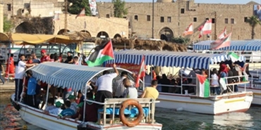 قوارب بحرية إلى غزة