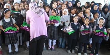 مدرسة الناقورة الانروا عين الحلوة تكرم طالباتها المتفوقين‎