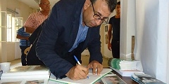 الشعبية تزور معرض غسان كنفاني