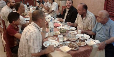 أبناء تعمير عين الحلوة في ضيافة حزب الله