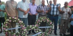 حركة فتح وفصائل م ت ف في عيد الفطر تكلل اضرحة الشهداء في عين الحلوة
