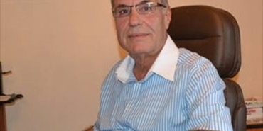 مسلسل اللإبداع الفلسطيني في المخيمات الفسطينية الحلقة الثانية بطلها الأستاذ أحمد عبد الله الخطيب