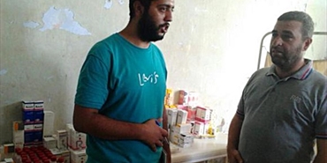 حركة الجهاد الإسلامي تتفقد تجمعات النازحين في عين الحلوة