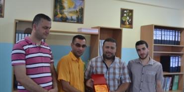 رابطة بيت المقدس تكرم مدير مدرسة فلسطين