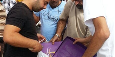 دعوة أهل الخير لدعم أهلنا المعتصمين .. في خطوة تحفيزية: المنتدى الحواري يقدم الإفطار والحلويات للمعتصمين