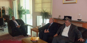 الديمقراطية تلتقي السفير المصري وتدعو مصر للتدخل لدى الجامعة العربية للضغط على الاونروا للتراجع عن اجراءاتها بشأن مخيم نهر البارد
