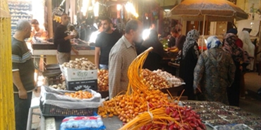 حركة العيد تزيَن أسواق مخيم عين الحلوة