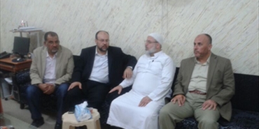 بركة يبحث  أوضاح المخيمات خلال جولة لحماس في مخيم عين الحلوة بمناسبة عيد الأضحى