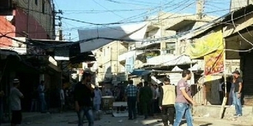 النشرة: التوتر يسود مخيم عين الحلوة وذوو حجير يقفلون الطريق الفوقاني