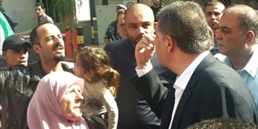 عائلات مخيم الرشيدية تعتصم امام السفارة الفلسطينية