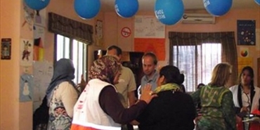 الصليب الاحمر النرويجي والسويدي يزور الصحة المجتمعية في مخيم البرج الشمالي