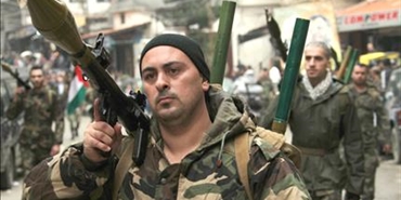 عرض عسكري لـ«فتح الانتفاضة» في البداوي