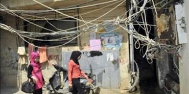 إصابة فلسطيني صعقاً بالكهرباء في مخيم برج الشمالي