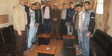 اللواء ابو عرب يستقبل وفدا الشباب الفتحاوي في مكتبه في عين الحلوة