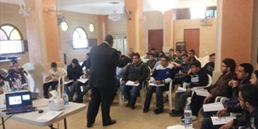 الرابطة الإسلامية تنظم دورة في مهارة التفوق الدراسي للمدرب حسن يوسف