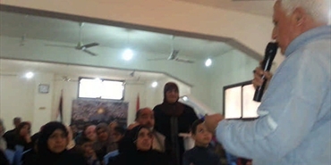 توزيع 70 حصة تموينية على عدد من العائلات في مخيم الرشيدية